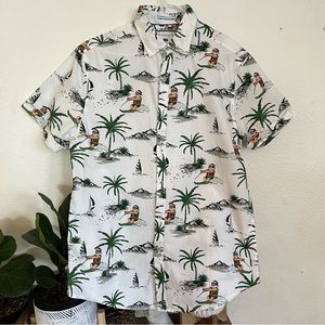 Rickey Singh Denim & Flower Men's Christmas
Santa Water Ski Button Shirt size: M